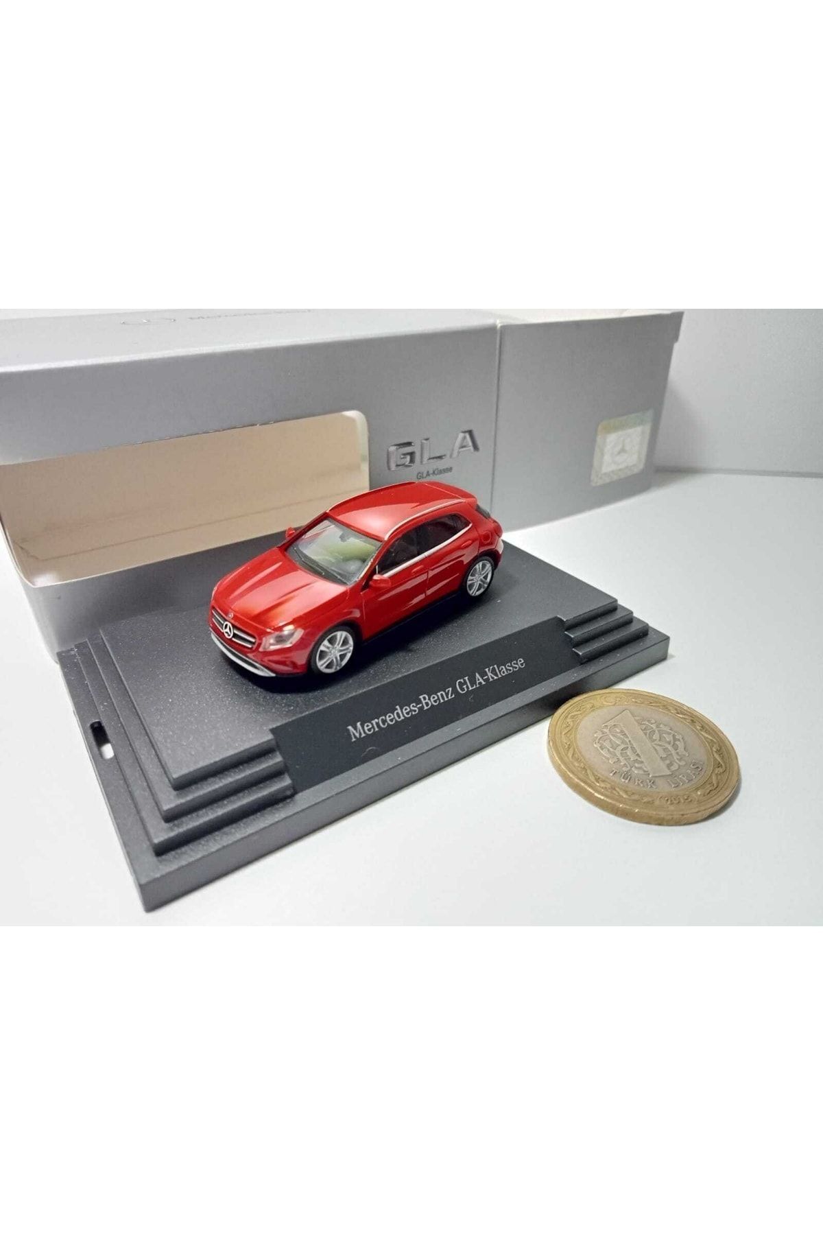1/87 Ho Mercedes Benz Gla-klasse / Minyatür Model Jüpiter  Kırmızısı