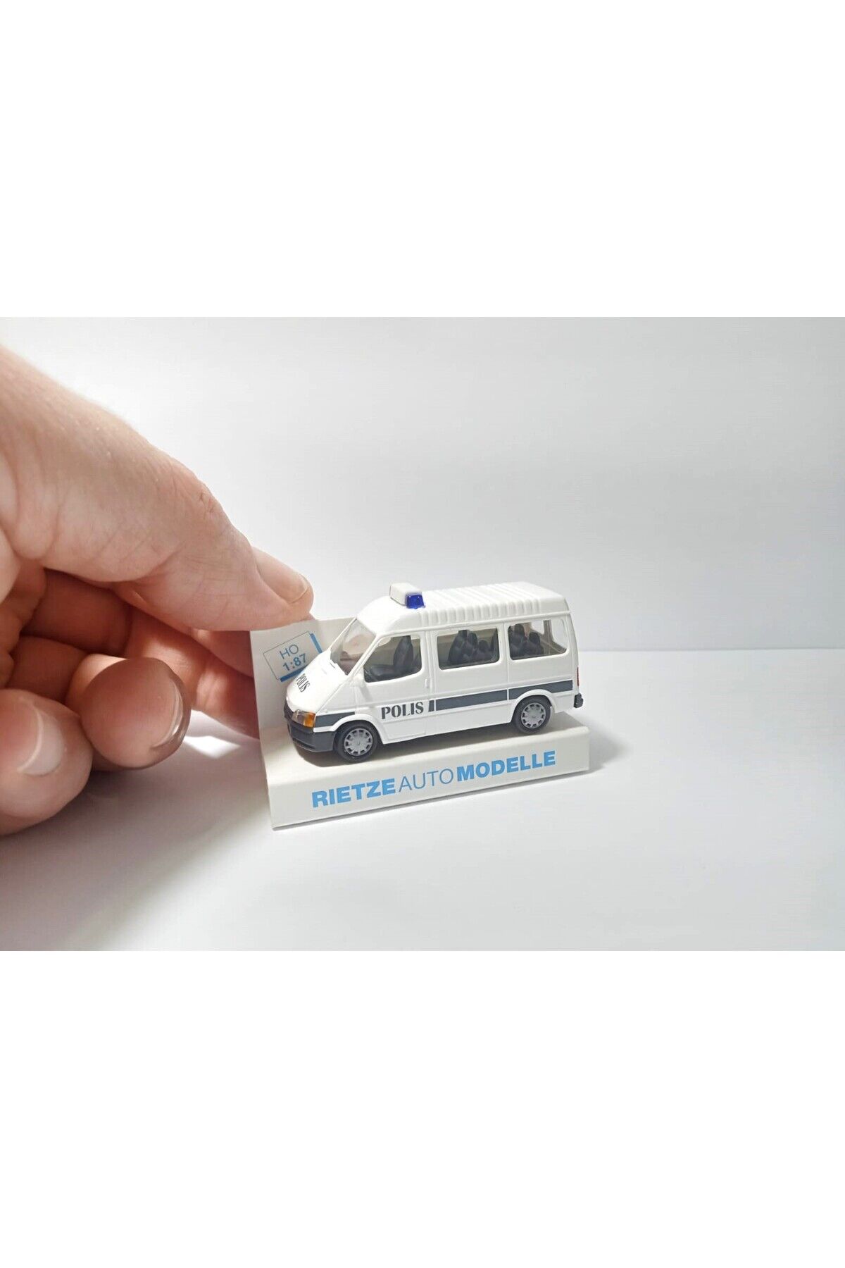 1:87 Ho Rietze Ford Transit  Polis (MİNYATÜR MODEL ) Beyaz