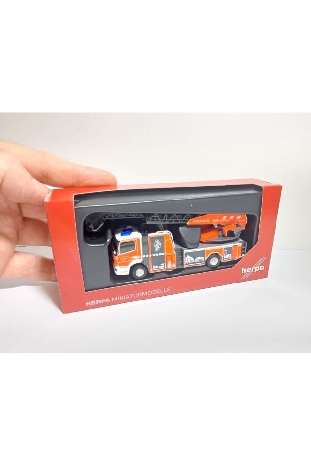 1:87 Ho Mercedes-Benz Atego İtfaiye Aracı /Minyatür Plastik Model ( 10 Cm Uzunluk )