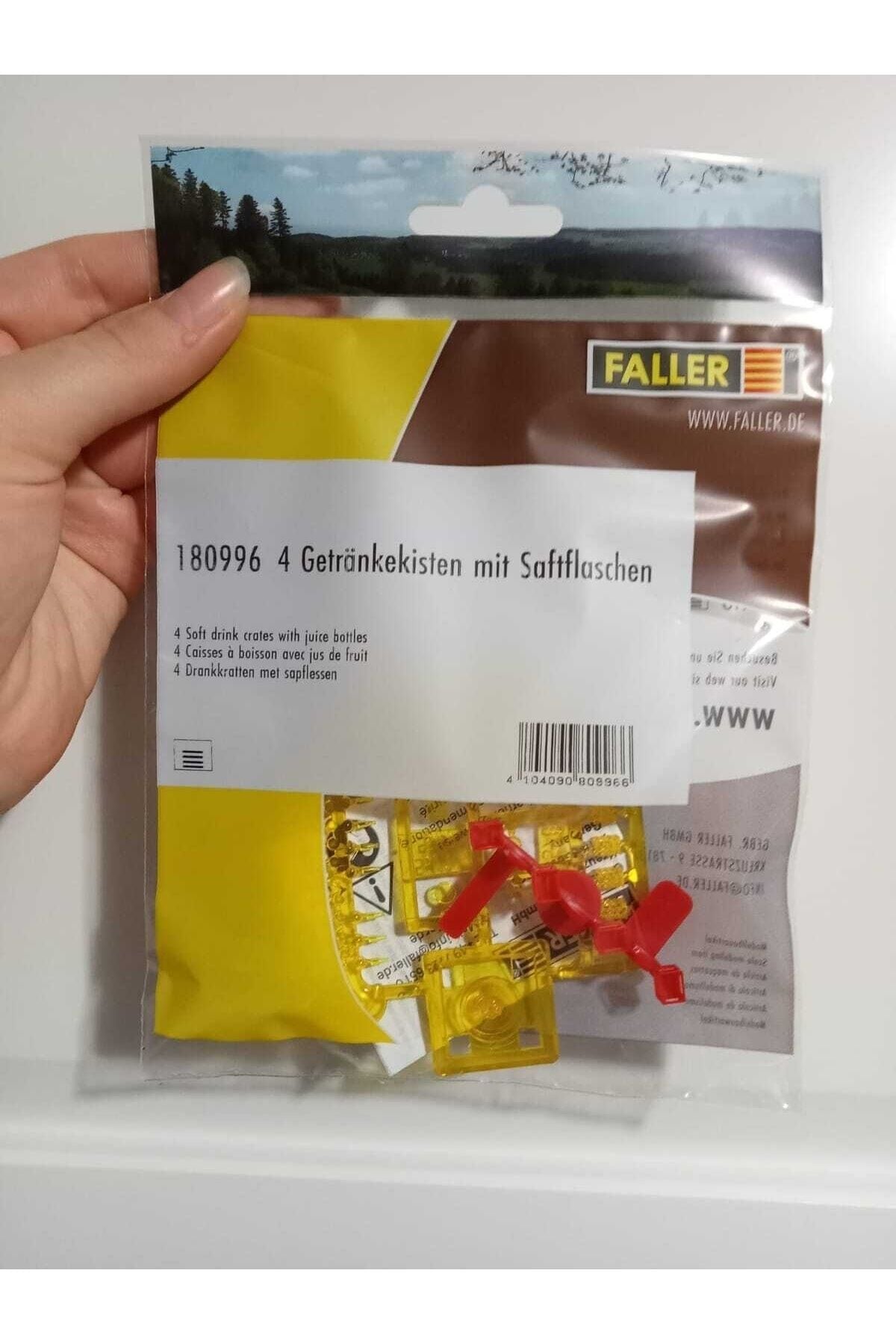 1:87 Ho Meyve Suyu Şişeleri İle 4 İçecek Kasası Maket