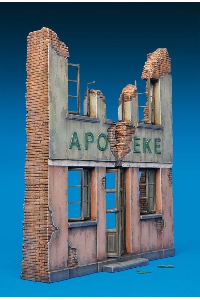 1/35 Ölçek German Pharmacy Ruin