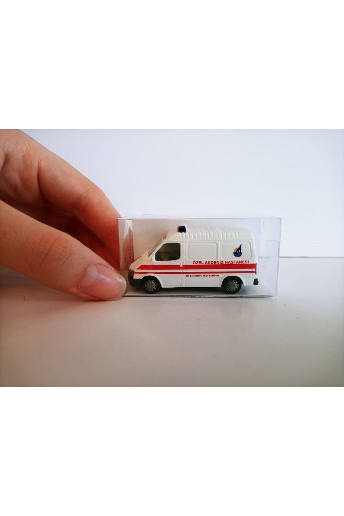 1/87 Ho Ford Transit Ambulans/ Minyatür Model