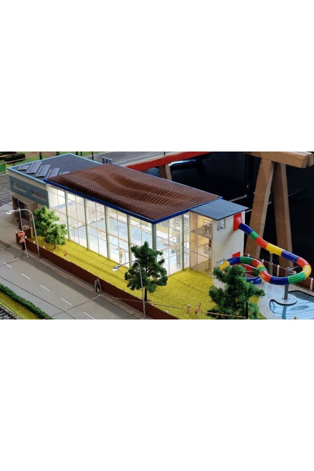 1:87 Ho Kaydıraklı kapalı yüzme havuzu Maket ( limited edition exclusive model )
